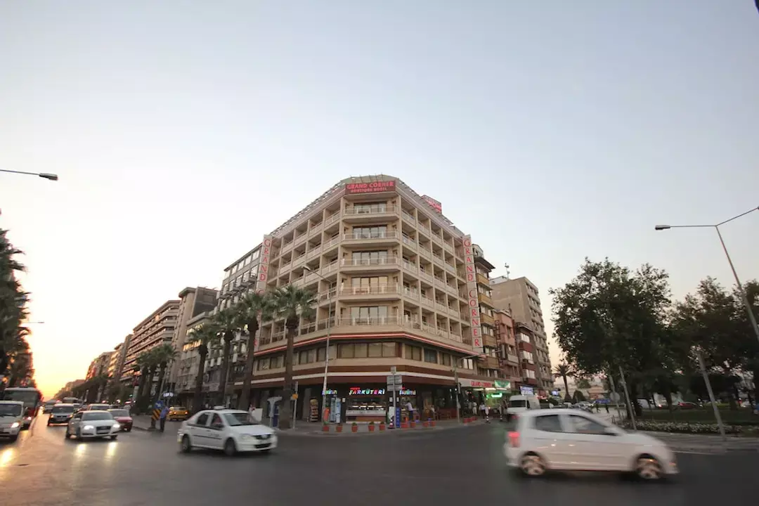 گرند کرنر بوتیک ازمیر