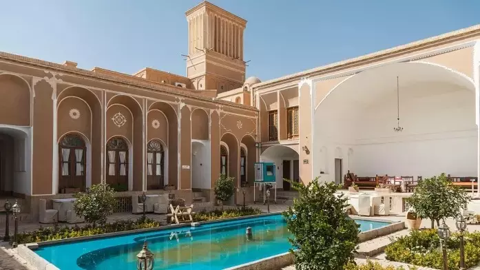 هتل لاله یزد
