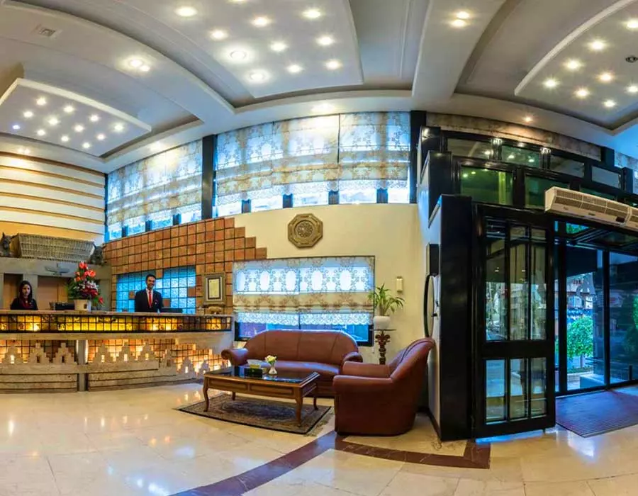 AryoBarzanhotelshiraz