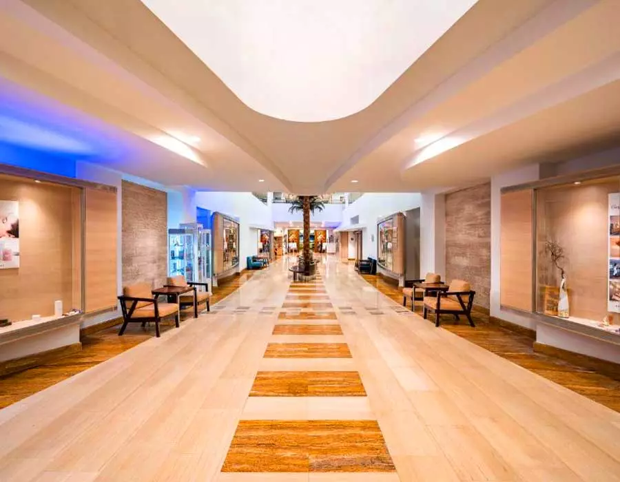 ConcordeDeLuxeResort