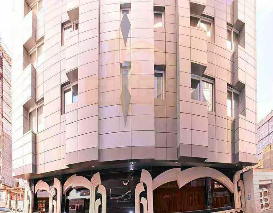 دیبا مشهد