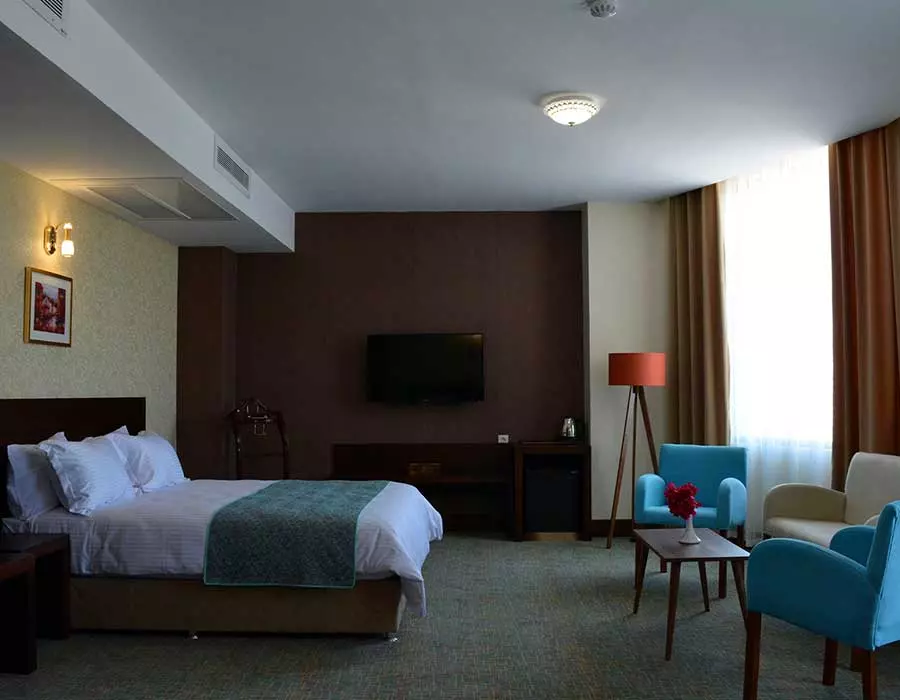 LiliyomHotelKish
